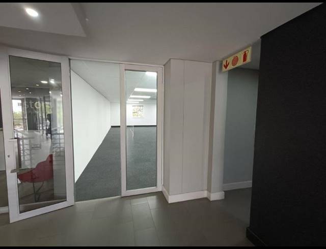 BUSINESS PROPERTY TO RENT IN BRYANSTON